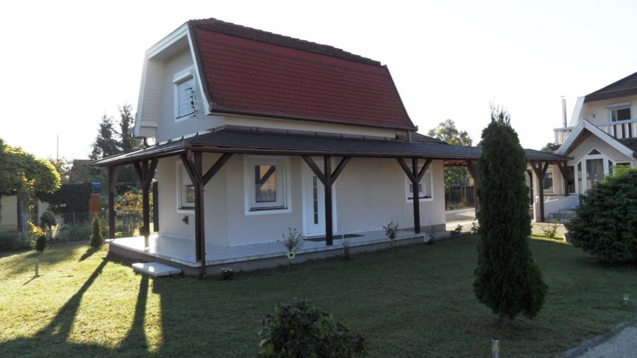 Ferienhaus Am Plattensee Balatonmáriafürdő 外观 照片