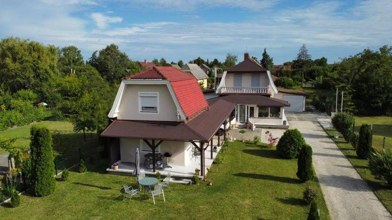 Ferienhaus Am Plattensee Balatonmáriafürdő 外观 照片